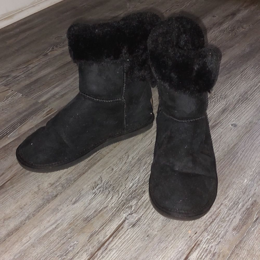 Apres By Lamo Faux Suede Short Boots Women’s Sz 8 NWOT